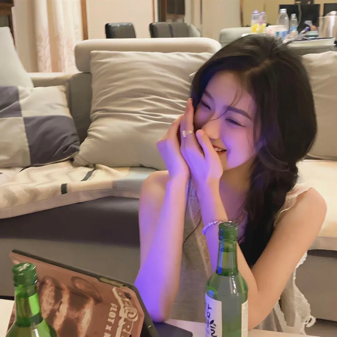背背篓的网球少年